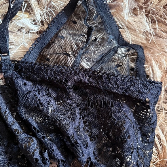 For Love And Lemons Black Lace Bra with Scalloped Edges - Picture 6 of 8